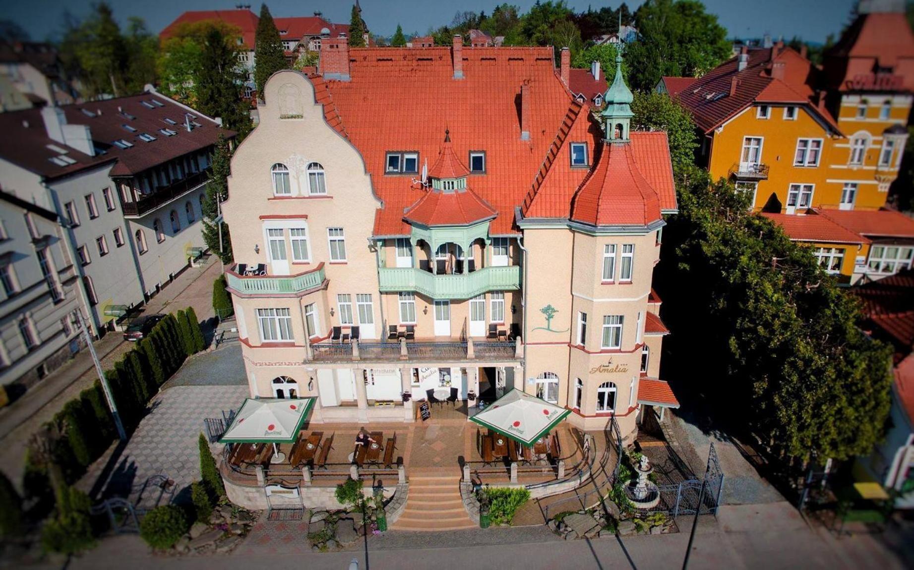 Hotel Amalia Kudowa-Zdrój Exteriér fotografie