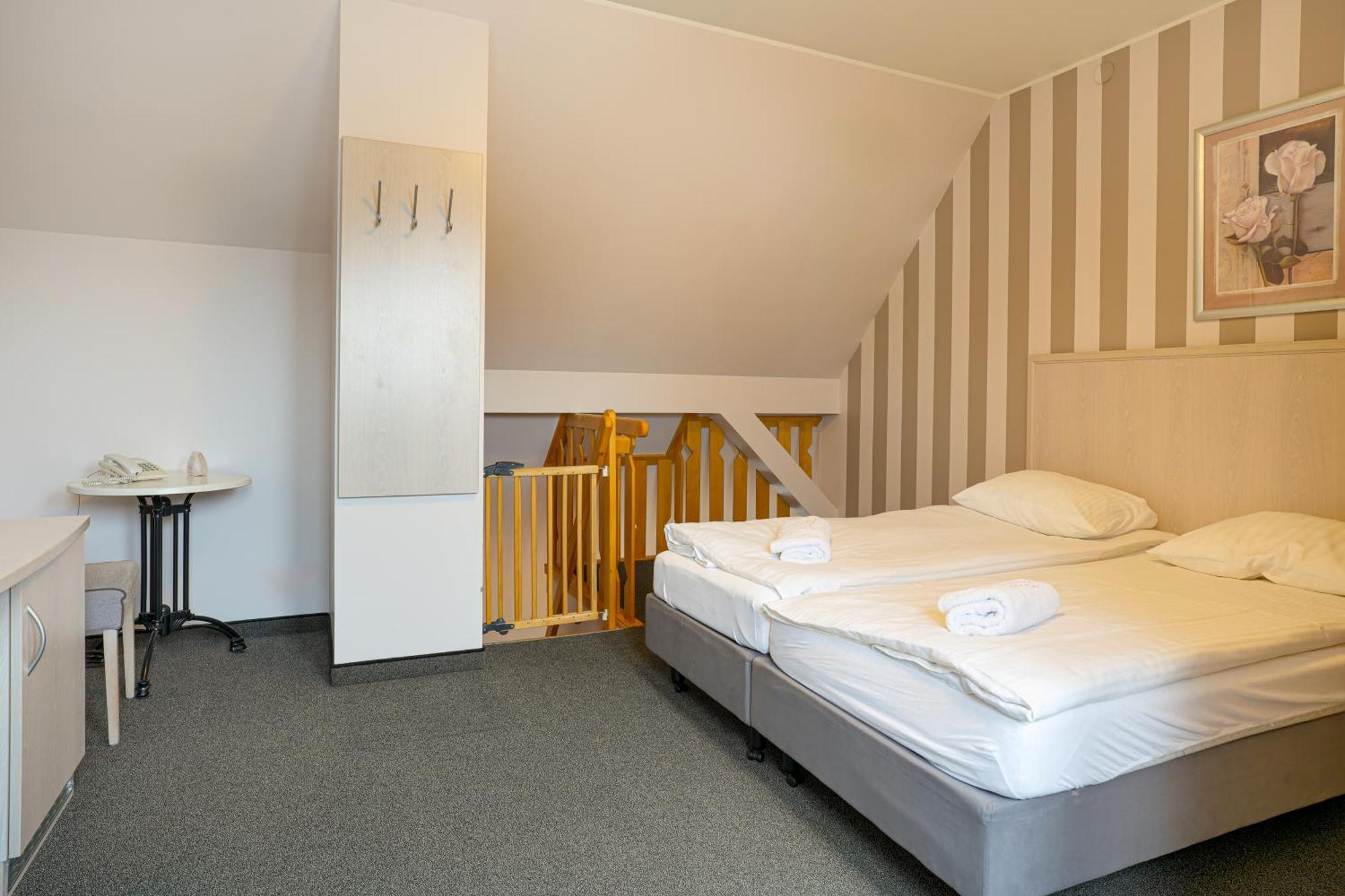 Hotel Amalia Kudowa-Zdrój Exteriér fotografie